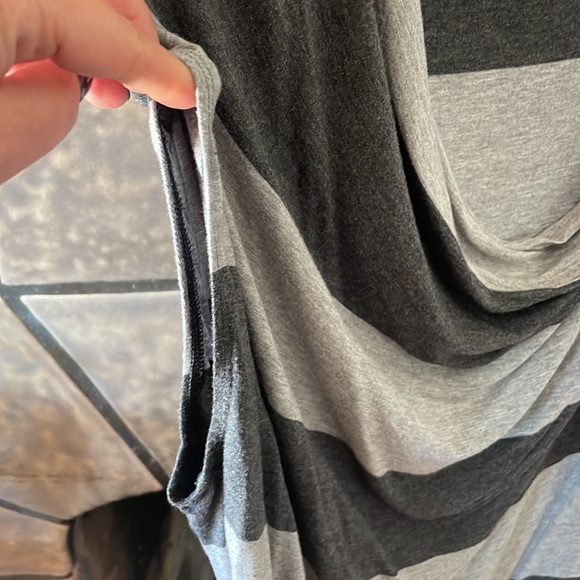 Cabi swoop neck sleeveless top - excellent condition - Picture 4 of 5